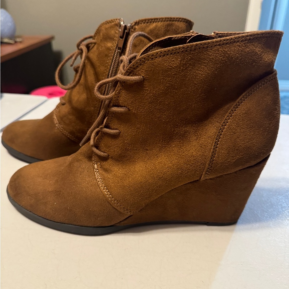 Wedge boots size 11